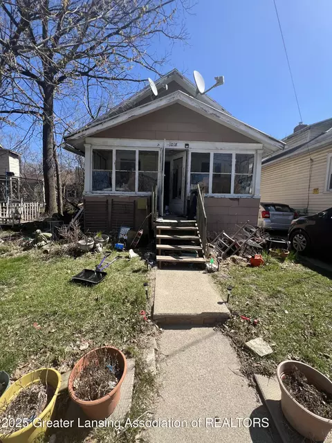 1018 Farrand St, Lansing, MI 48906