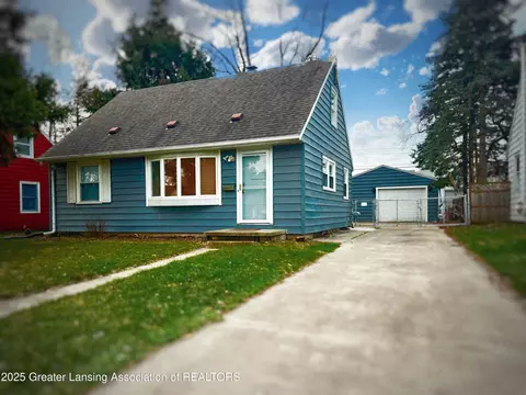 820 E Greenlawn Ave, Lansing, MI 48910