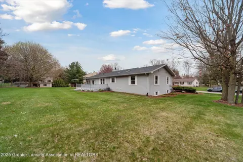 Exterior - 333 Tanbark Dr, Dimondale, MI 48821 photo 7 of 7