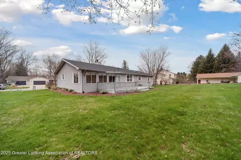 Exterior - 333 Tanbark Dr, Dimondale, MI 48821 photo 6 of 7