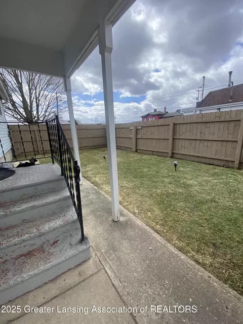 Exterior - 408 Exchange St, Owosso, MI 48867 photo 2 of 10