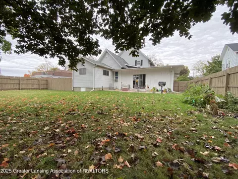 Exterior - 408 Exchange St, Owosso, MI 48867 photo 8 of 10