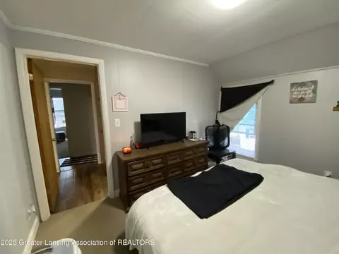 Bedroom - 408 Exchange St, Owosso, MI 48867 photo 3 of 12