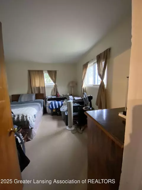 Bedroom - 408 Exchange St, Owosso, MI 48867 photo 10 of 12