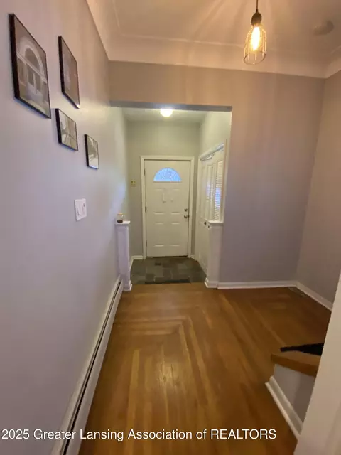 Entry Way - 408 Exchange St, Owosso, MI 48867 photo 12 of 12