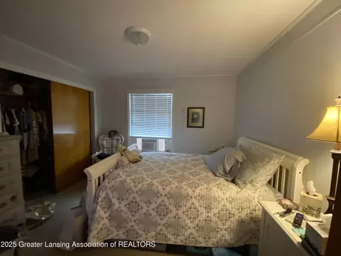 Bedroom - 408 Exchange St, Owosso, MI 48867 photo 2 of 12