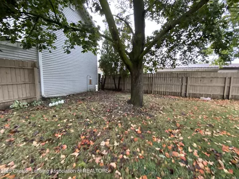 Exterior - 408 Exchange St, Owosso, MI 48867 photo 7 of 10