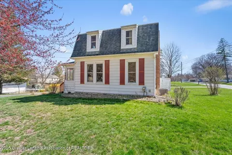 2434 Forest Rd, Lansing, MI 48910 photo 18