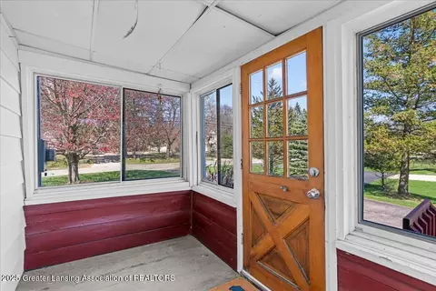 2434 Forest Rd, Lansing, MI 48910 photo 2
