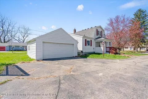 2434 Forest Rd, Lansing, MI 48910 photo 17