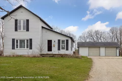 1055 Maynard Rd, Portland, MI 48875