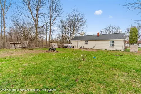 525 W 2nd St, Charlotte, MI 48813 photo 9