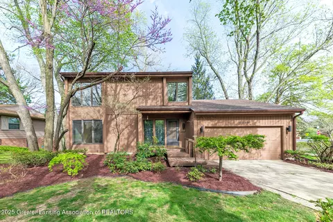 1210 Whittier Dr, East Lansing, MI 48823