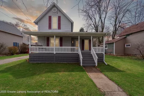 126 E Oak St, Elsie, MI 48831
