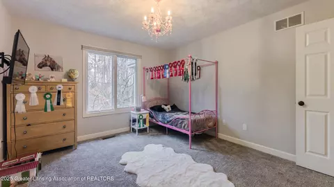 Bedroom - 2002 Birch Bluff Dr, Okemos, MI 48864 photo 4 of 5