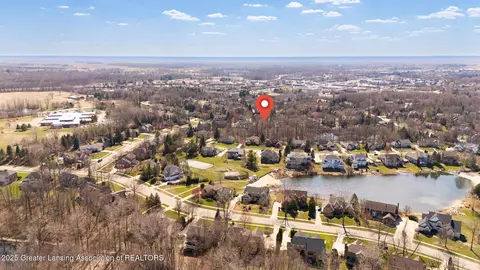 View/Area - 2002 Birch Bluff Dr, Okemos, MI 48864 photo 6 of 8