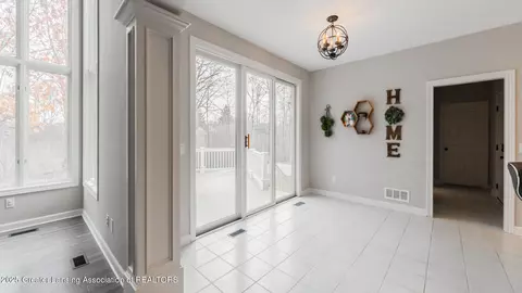 Entry Way - 2002 Birch Bluff Dr, Okemos, MI 48864 photo 4 of 8
