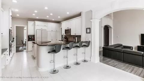 Kitchen - 2002 Birch Bluff Dr, Okemos, MI 48864 photo 1 of 3