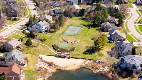 View/Area - 2002 Birch Bluff Dr, Okemos, MI 48864 photo 7 of 8