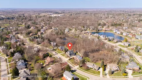 View/Area - 2002 Birch Bluff Dr, Okemos, MI 48864 photo 5 of 8