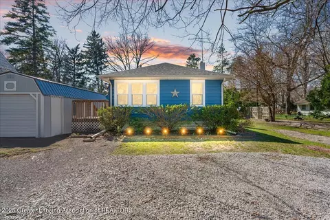 3121 Sheffer Ave, Lansing, MI 48906