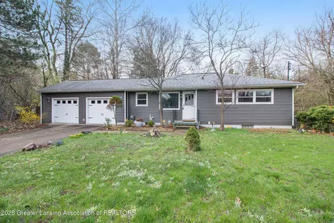 2361 Shawnee Trl, Okemos, MI 48864