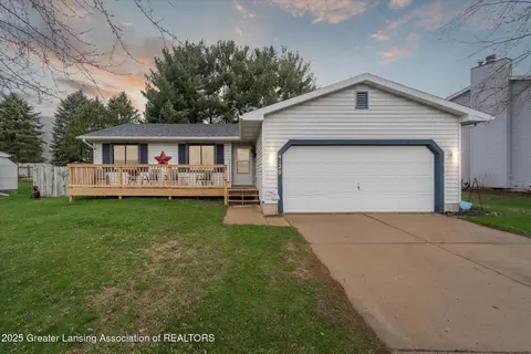 4120 Santa Clara Dr, Holt, MI 48842