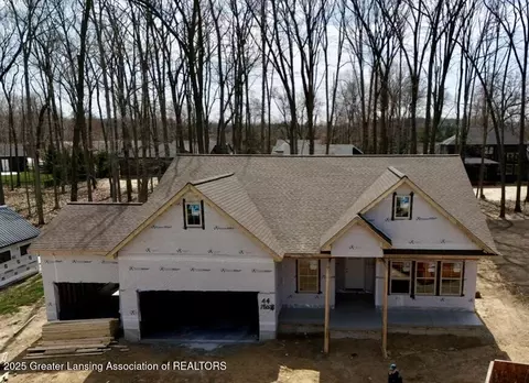 15028 Seniors Ct, Bath, MI 48808