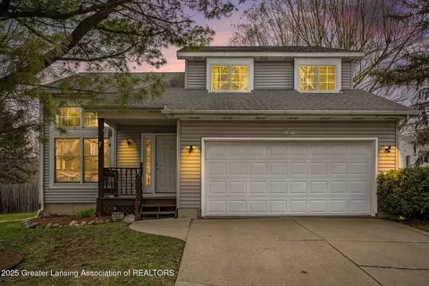 5821 Piper Ave, Lansing, MI 48911