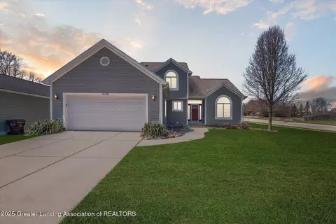 14178 Mulholland Dr, Bath, MI 48808