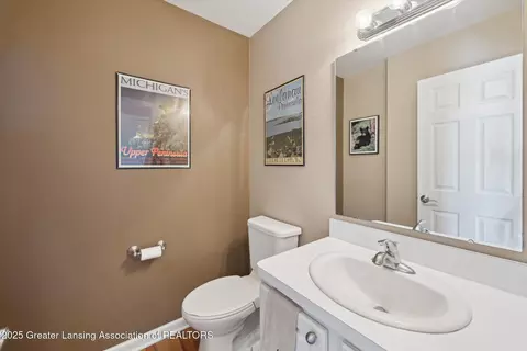 Bath - 14178 Mulholland Dr, Bath, MI 48808 photo 4 of 4