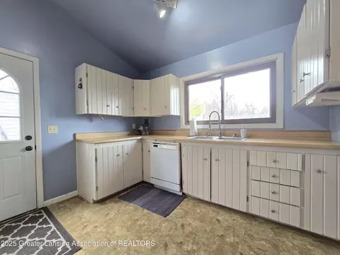 718 Spokane Ave, Lansing, MI 48910 photo 11