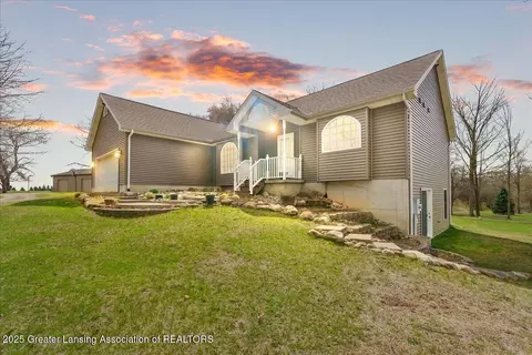 7700 E Walker Rd, Ovid, MI 48866
