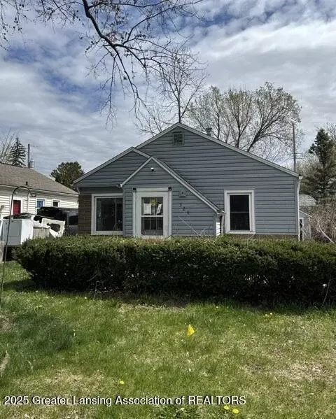 329 S Hathaway St, Lansing, MI 48917