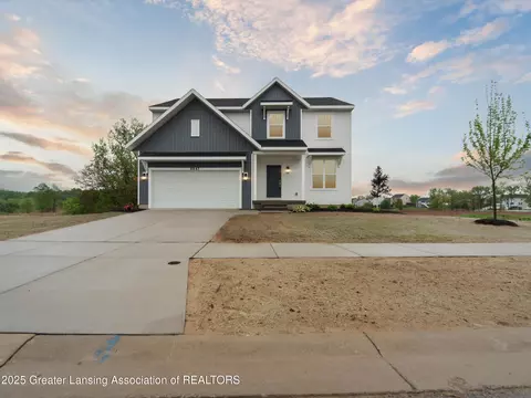 5647 Skylar Dr, Holt, MI 48842