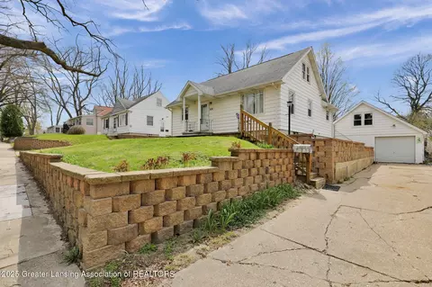 624 Vernon Ave, Lansing, MI 48910