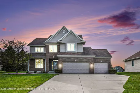 1243 Berkshire Dr, Williamston, MI 48895