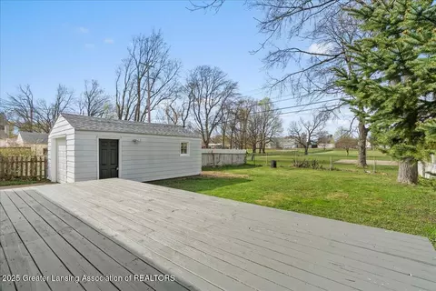 Exterior - 907 Hamilton Ave, Lansing, MI 48910 photo 2 of 10