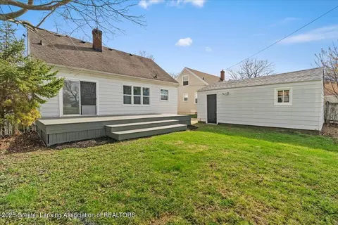 Exterior - 907 Hamilton Ave, Lansing, MI 48910 photo 5 of 10