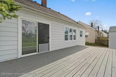 Exterior - 907 Hamilton Ave, Lansing, MI 48910 photo 3 of 10