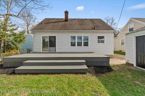 Exterior - 907 Hamilton Ave, Lansing, MI 48910 photo 6 of 10