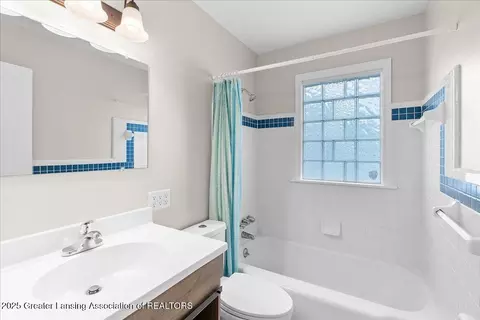 Bath - 907 Hamilton Ave, Lansing, MI 48910 photo 1 of 1