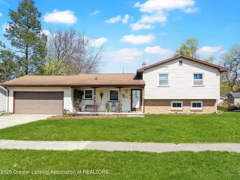 1410 Briarwood Dr, Lansing, MI 48917