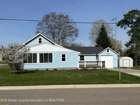 535 E Middle St, Williamston, MI 48895