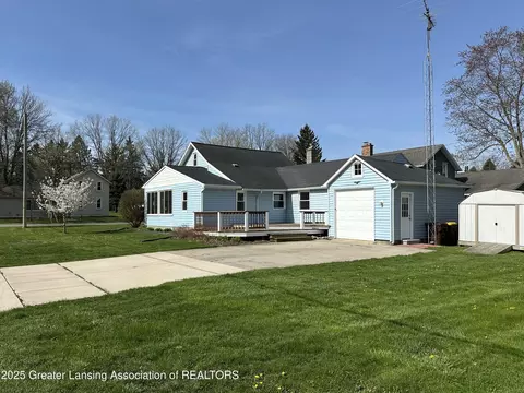 Exterior - 535 E Middle St, Williamston, MI 48895 photo 2 of 5