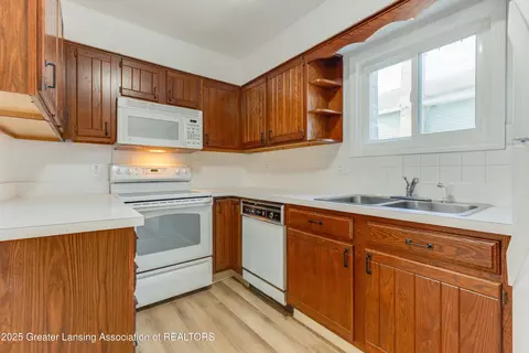 Kitchen - 535 E Middle St, Williamston, MI 48895 photo 1 of 1