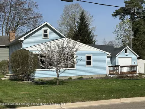Exterior - 535 E Middle St, Williamston, MI 48895 photo 3 of 5