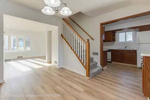 Entry Way - 535 E Middle St, Williamston, MI 48895 photo 1 of 6