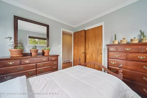 15417 Chetwyn Dr, Lansing, MI 48906 photo 20