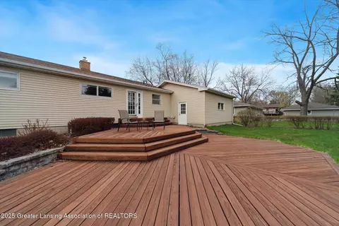 15417 Chetwyn Dr, Lansing, MI 48906 photo 34